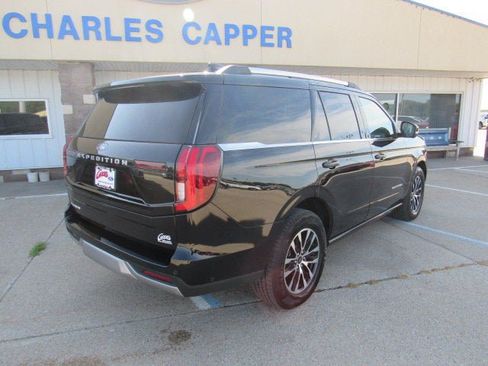 Used 2025 Ford Expedition Platinum AWD/4WD image 5