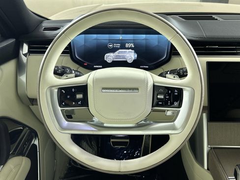 New 2025 Land Rover Range Rover SE image 11
