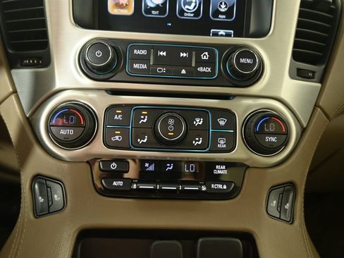 Used 2018 GMC Yukon XL SLT AWD/4WD image 31