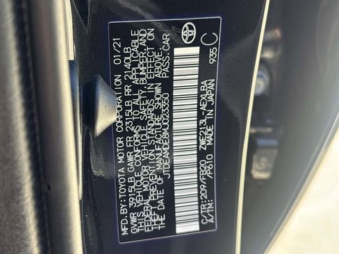 Used 2021 Toyota Corolla LE w/ Carpet Mat Package (TMS) FWD image 29