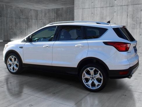 Used 2019 Ford Escape Titanium FWD image 3