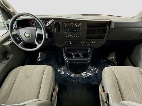 Used 2021 Chevrolet Express 3500 w/ Power Convenience Package RWD image 21