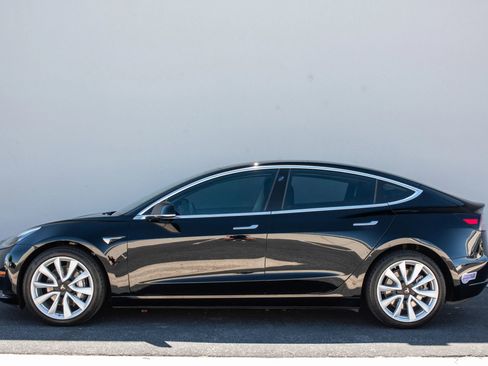 Used 2018 Tesla Model 3 Long Range image 19