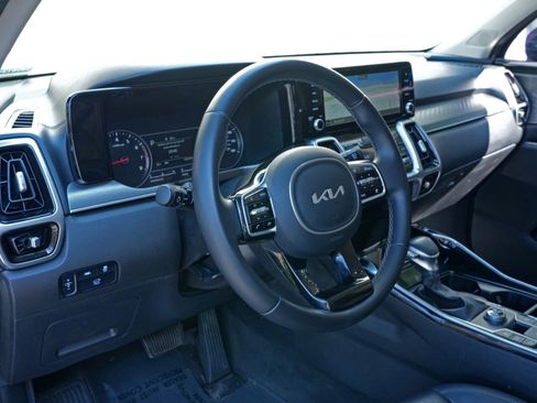 Used 2022 Kia Sorento SX FWD image 13