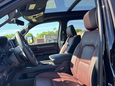 Used 2025 RAM 1500 Limited AWD/4WD image 6