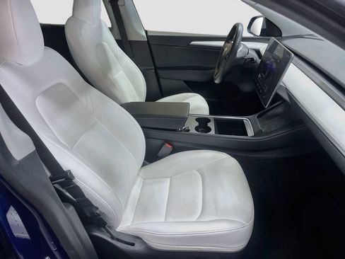 Used 2023 Tesla Model Y Long Range AWD/4WD image 27