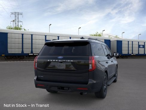 New 2026 Ford Expedition Active RWD image 8