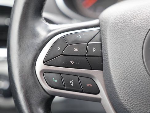 Used 2019 Jeep Cherokee Limited AWD/4WD image 22