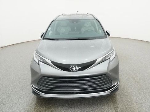 New 2026 Toyota Sienna Limited image 46