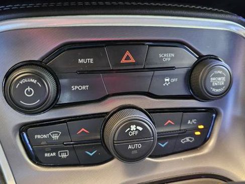 Used 2019 Dodge Challenger SXT RWD image 19