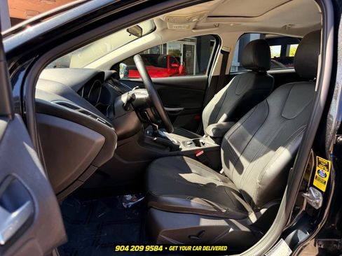 Used 2014 Ford Focus Titanium FWD image 20