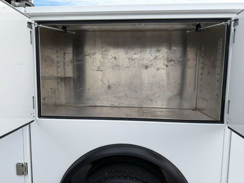 Used 2020 Ford F550 4x4 Regular Cab Super Duty image 12