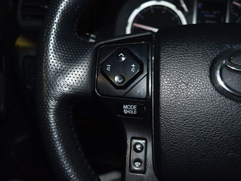 Used 2024 Toyota 4Runner TRD Off-Road Premium image 7