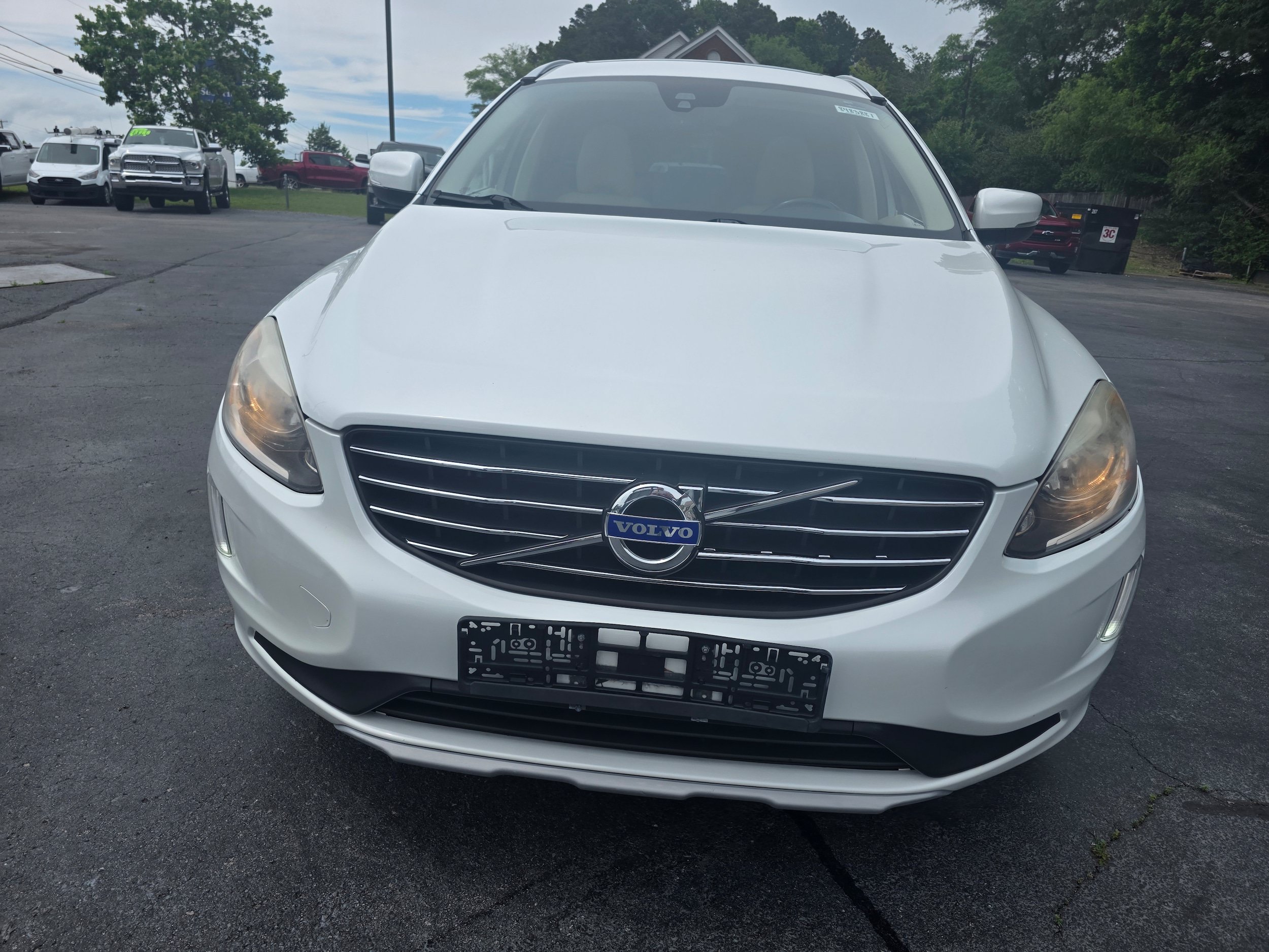 Used 2016 Volvo XC60 T5 Premier FWD image 2
