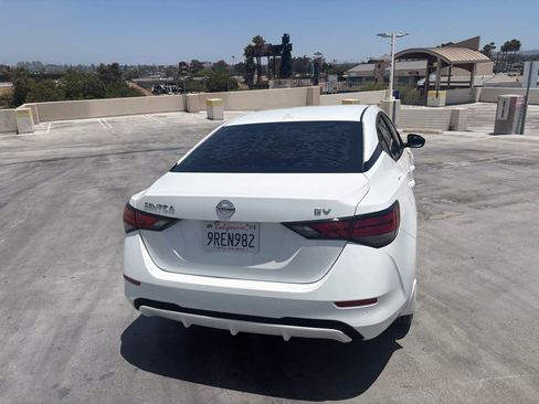 Used 2024 Nissan Sentra SV FWD image 33