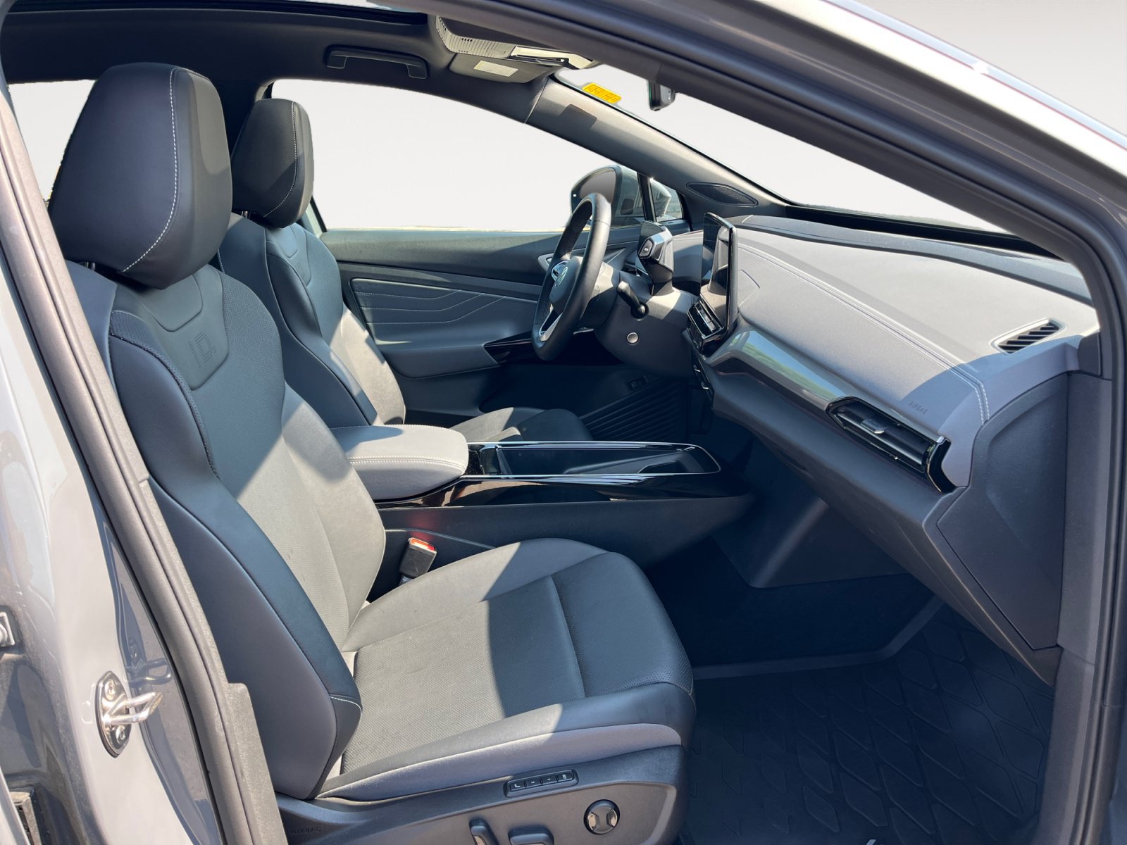 Certified 2023 Volkswagen ID.4 Pro S AWD/4WD image 18