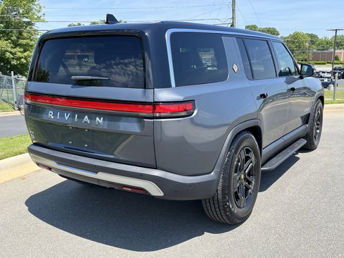 Used 2024 Rivian R1S Adventure AWD/4WD image 9