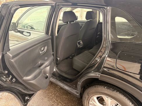 Used 2025 Honda HR-V LX image 15