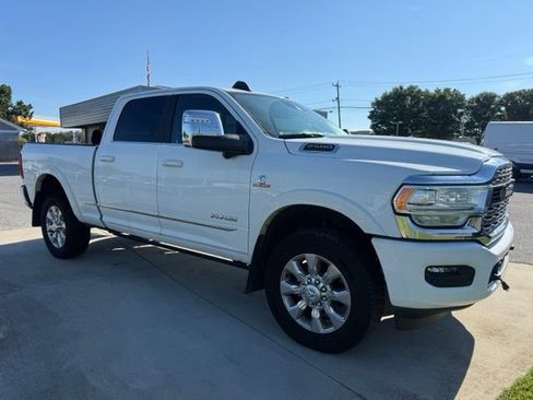 Used 2024 RAM 2500 Limited AWD/4WD image 3
