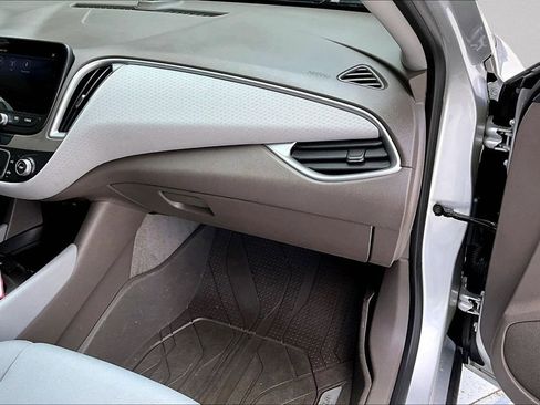 Used 2019 Chevrolet Malibu LS image 23