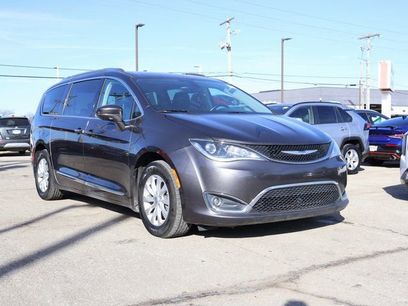 Used 2018 Chrysler Pacifica Touring-L