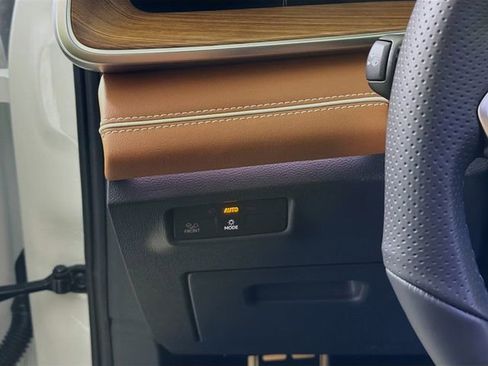 New 2026 Volkswagen Tiguan SEL R-Line image 10