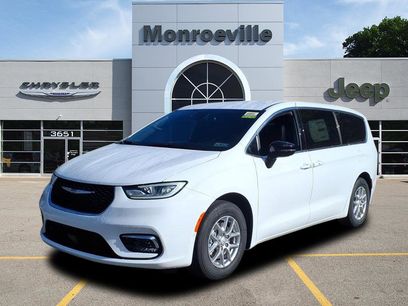 New 2026 Chrysler Pacifica Select