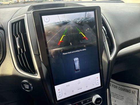 Used 2024 Ford Edge SEL w/ Convenience Package image 24