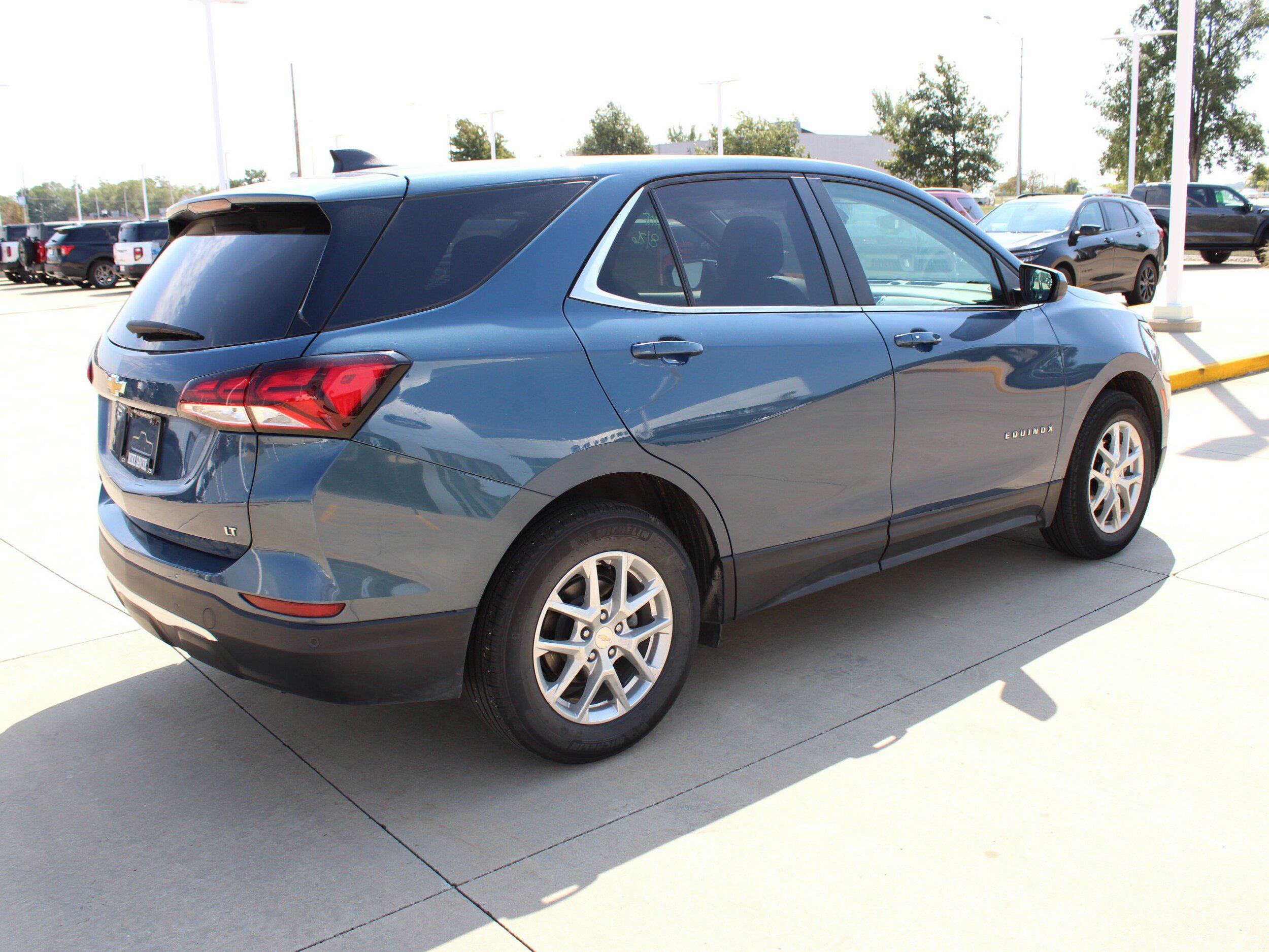 Used 2024 Chevrolet Equinox LT FWD image 5