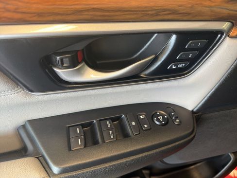 Used 2022 Honda CR-V EX-L image 9