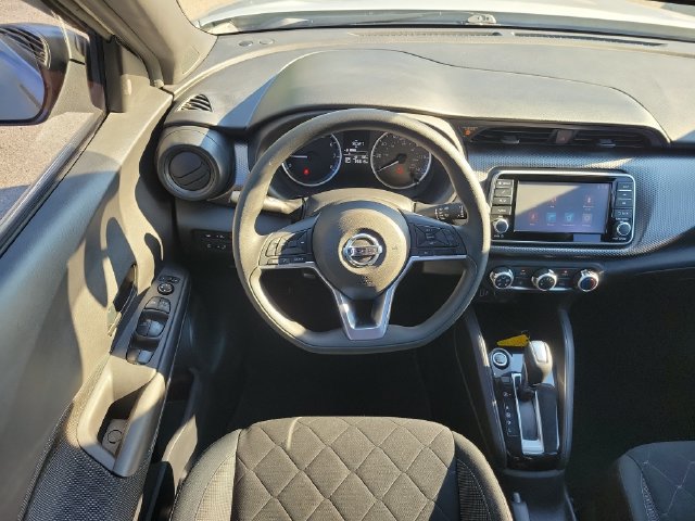 Used 2020 Nissan Kicks S FWD image 8