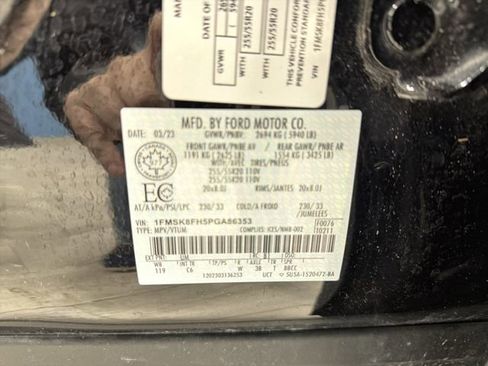 Used 2023 Ford Explorer Limited image 42