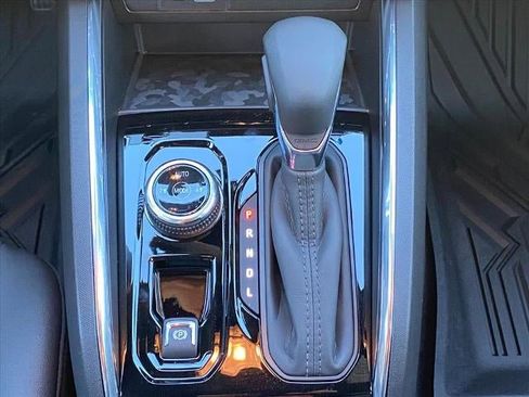 New 2026 GMC Canyon Elevation w/ Convenience Package image 14