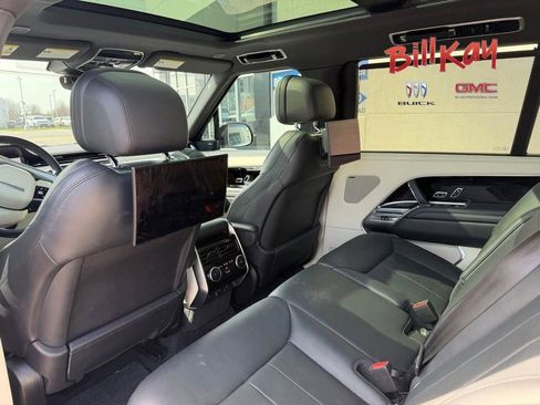 Used 2023 Land Rover Range Rover Long Wheelbase SE image 8