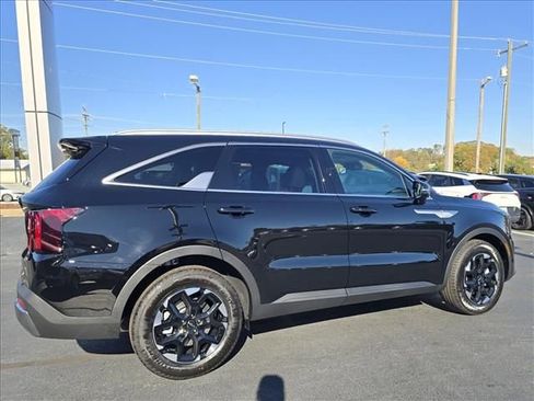 New 2026 Kia Sorento S w/ S Panoramic Sunroof Package image 2