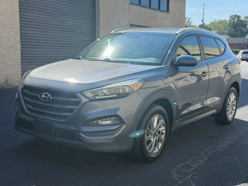 Used 2016 Hyundai Tucson SE w/ Option Group 02 AWD/4WD image 1
