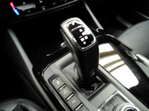 Used 2019 Maserati Levante AWD/4WD image 47