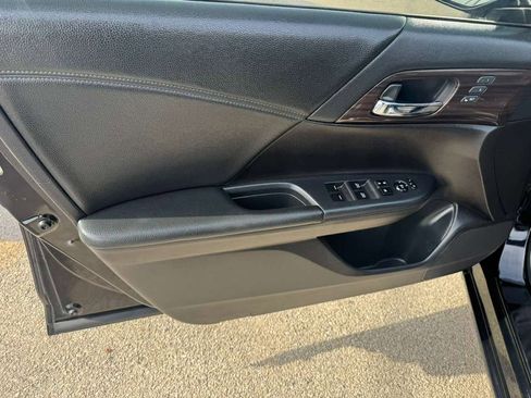 Used 2016 Honda Accord EX-L image 21