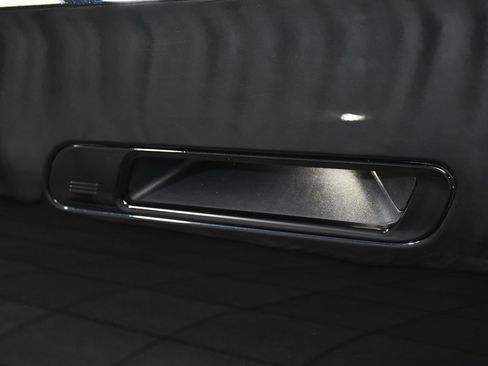 Used 2025 BMW 760i xDrive image 13