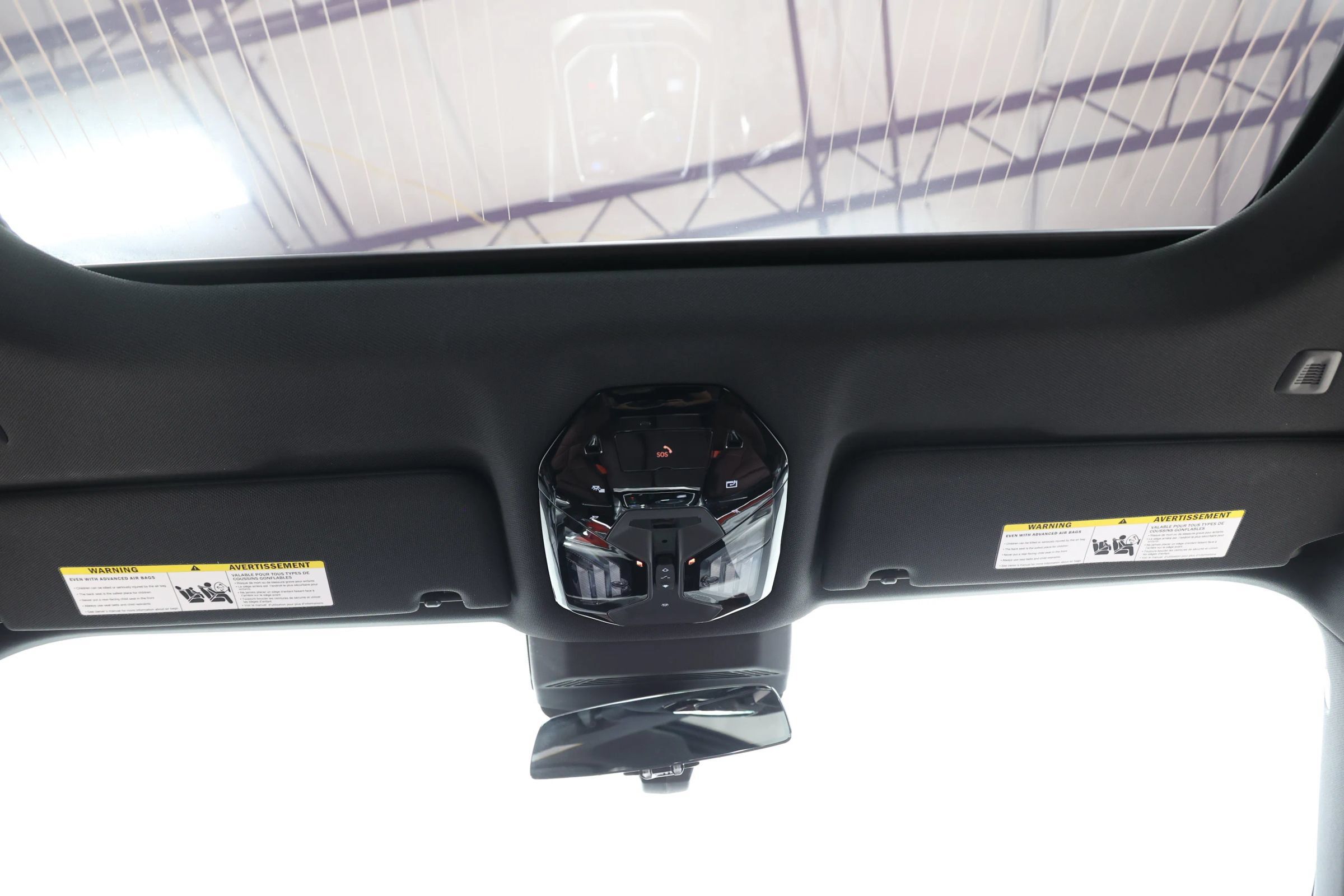 Used 2023 BMW i7 xDrive60 w/ Executive Package 2 AWD/4WD image 46