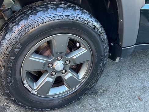 Used 2011 Jeep Liberty Renegade w/ Navigation Convenience Group image 33