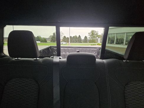 New 2026 RAM 1500 Express AWD/4WD image 31