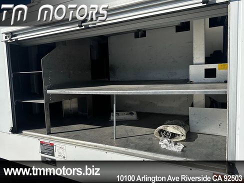 Used 2019 Ford F550 2WD Regular Cab Super Duty image 6