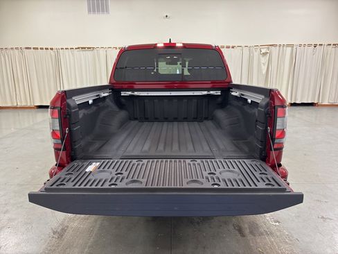 Used 2025 Nissan Frontier PRO-4X w/ Pro Convenience Package image 26