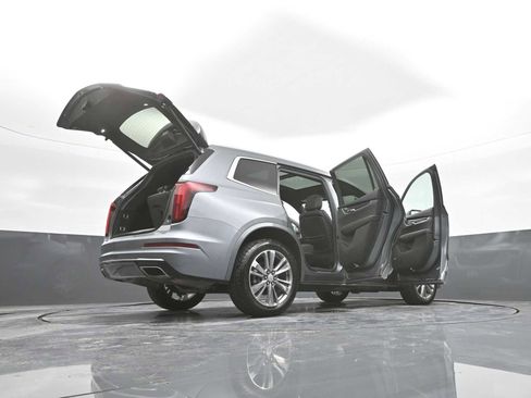 Used 2022 Cadillac XT6 Premium Luxury AWD/4WD image 58