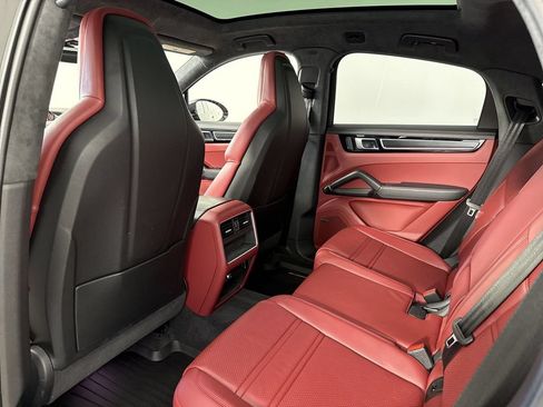 Certified 2023 Porsche Cayenne GTS AWD/4WD image 25