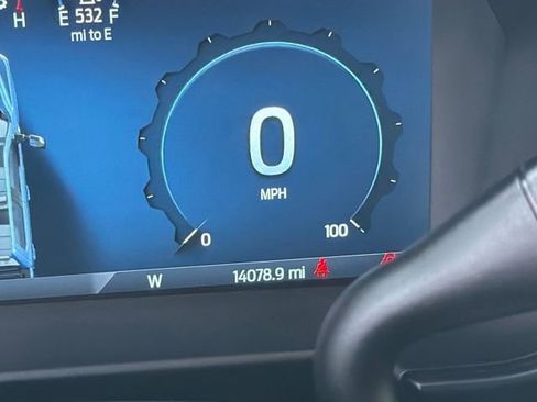 Used 2025 Ford F350 Lariat w/ FX4 Off-Road Package image 17