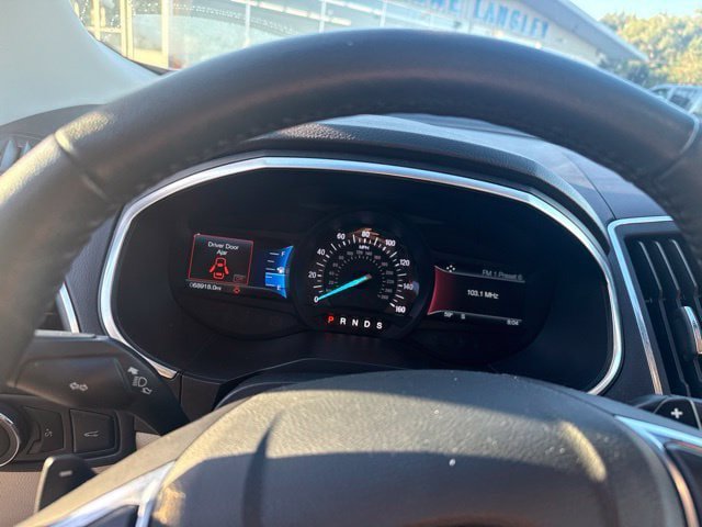 Used 2018 Ford Edge Titanium w/ Technology Package FWD image 24