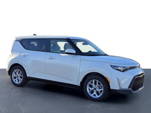 New 2025 Kia Soul LX image 5