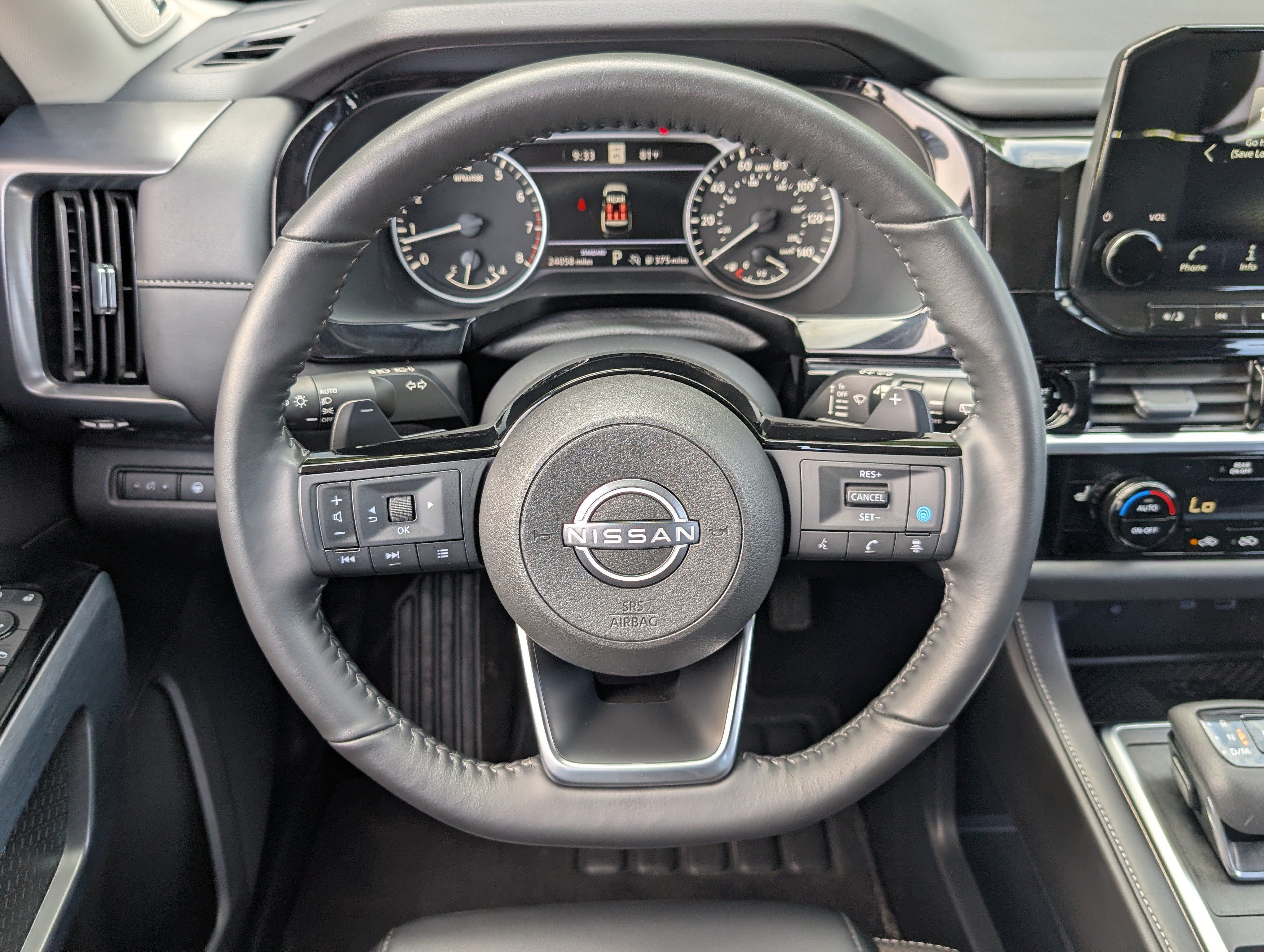 Used 2025 Nissan Pathfinder SL w/ SL Premium Package FWD image 25